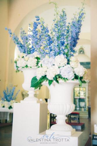 allestimento fiori chiesa delphinium ortensia (2)